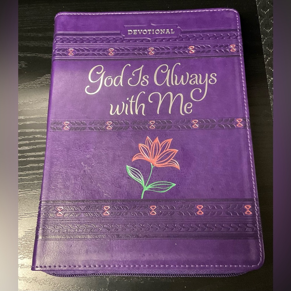 “GOD IS ALWAYS WITH ME” DEVOTIONAL BOOK IN A LEATHER ZIP CLOSURE CASE